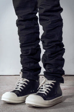 Maniac Jeans 11 Maniac Jeans -Trendy Wear Outlet Store BLACKCOATEDSTACKEDJEAN5